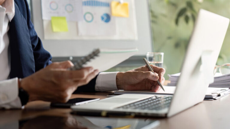 Segments vs. Dimensions in Dynamics GP